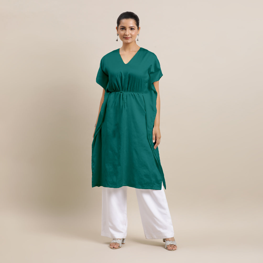Siya x Rozaana Kurta, in Green Viscose, featuring elbow sleeves and v-neckline, made for daily & work (view 3).