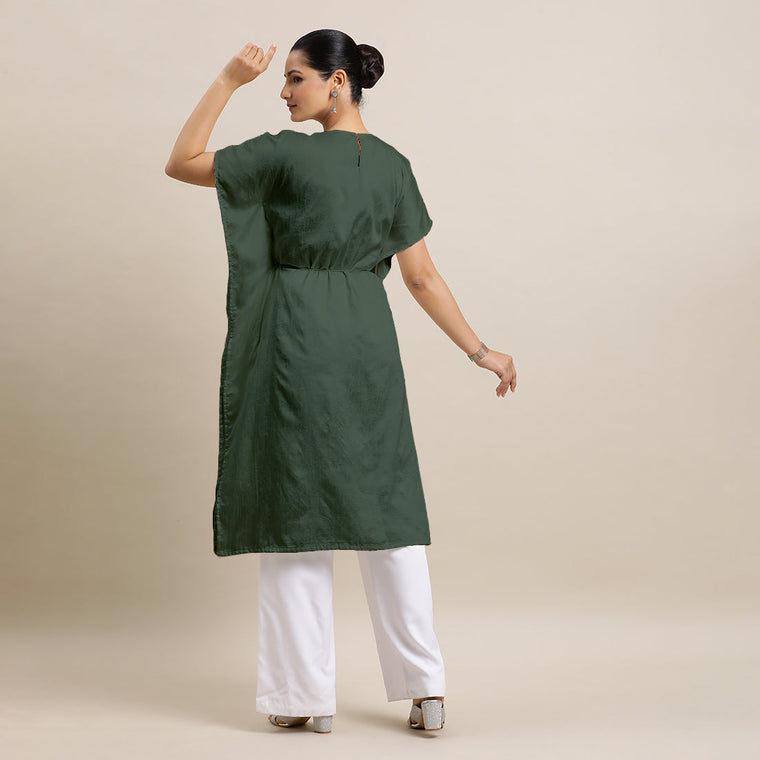 Siya x Rozaana Kurta, in Green Viscose, featuring elbow sleeves and v-neckline, made for daily & work (view 2).