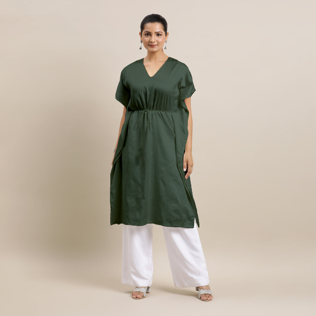 Siya x Rozaana Kurta, in Green Viscose, featuring elbow sleeves and v-neckline, made for daily & work (view 3).