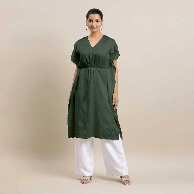 Siya x Rozaana Kurta, in Green Viscose, featuring elbow sleeves and v-neckline, made for daily & work (view 3).