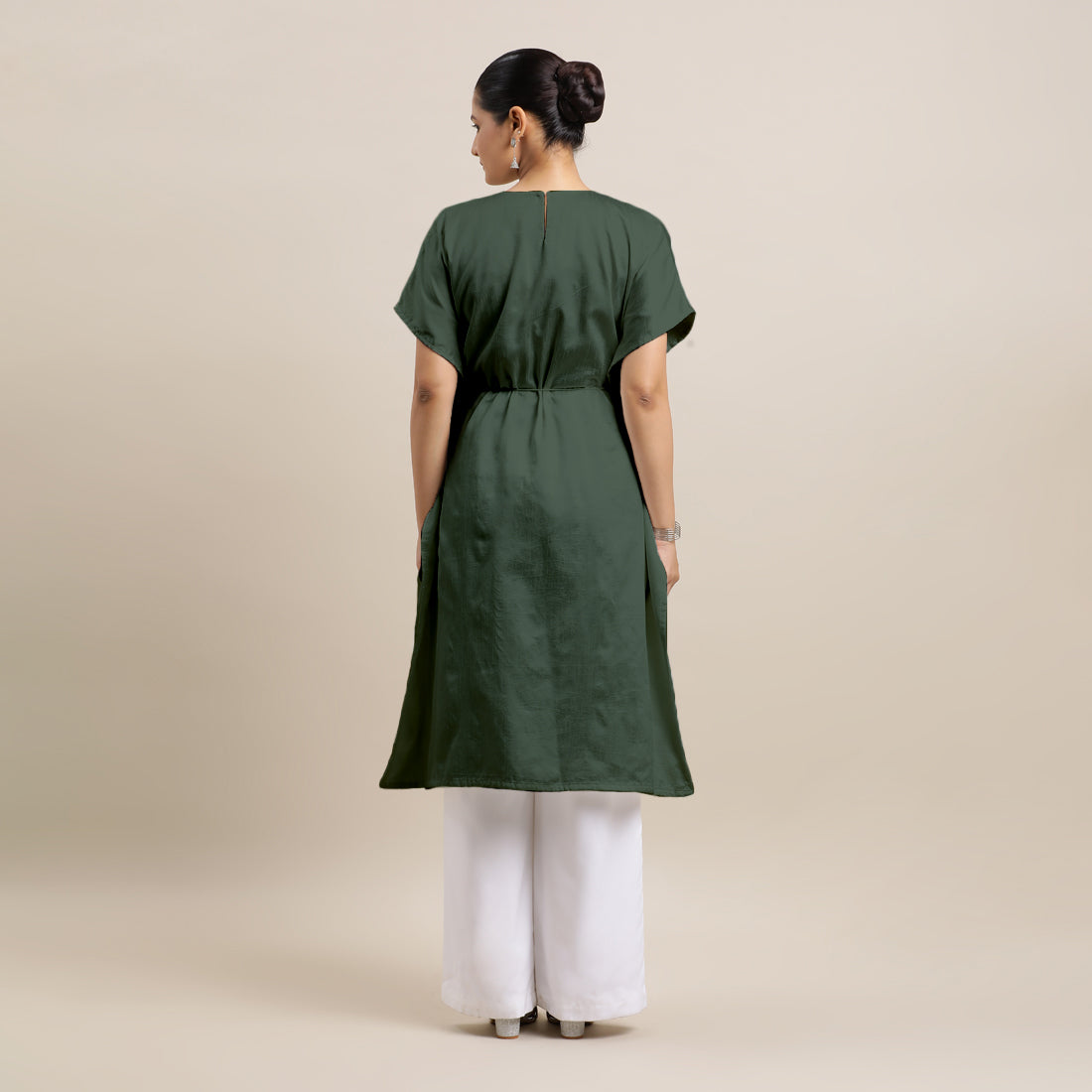 Siya x Rozaana Kurta, in Green Viscose, featuring elbow sleeves and v-neckline, made for daily & work (view 5).