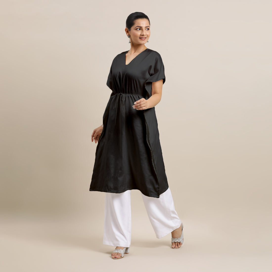 Siya x Rozaana Kurta, in Black Viscose, featuring elbow sleeves and v-neckline, made for daily & work (view 7).