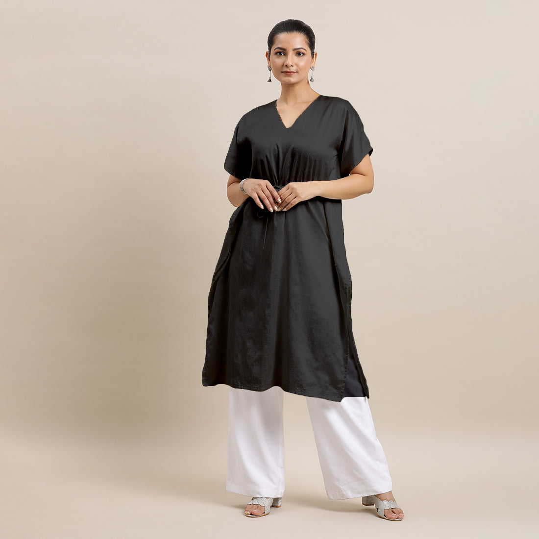 Siya x Rozaana Kurta, in Black Viscose, featuring elbow sleeves and v-neckline, made for daily & work (view 8).