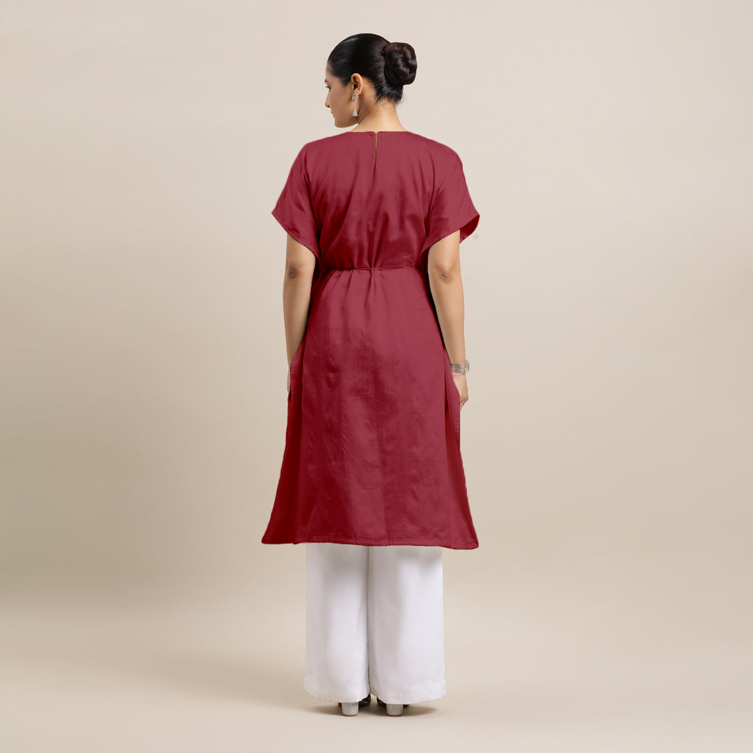 Siya x Rozaana Kurta, in Red Viscose, featuring elbow sleeves and v-neckline, made for daily & work (view 2).