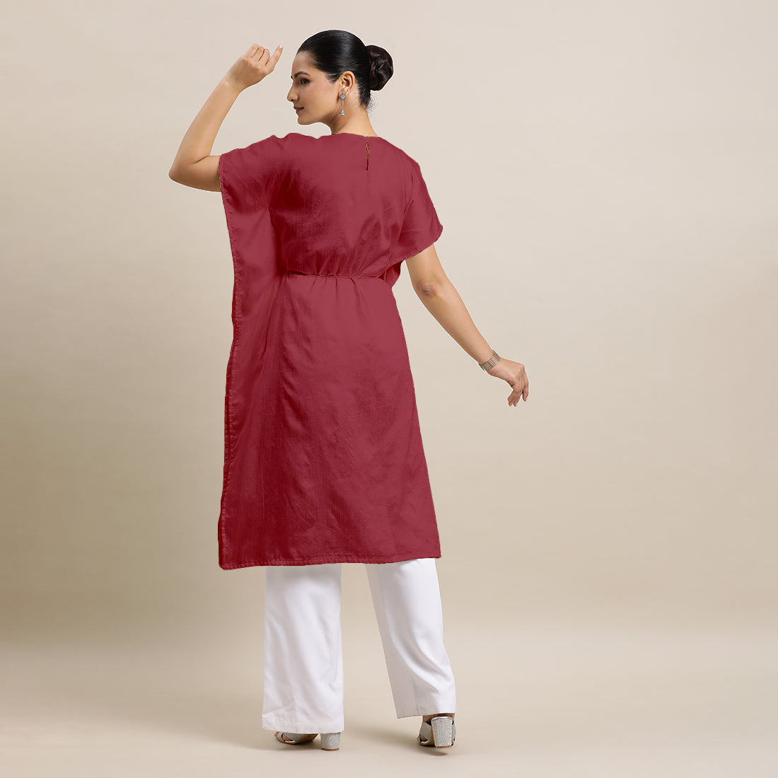 Siya x Rozaana Kurta, in Red Viscose, featuring elbow sleeves and v-neckline, made for daily & work (view 6).