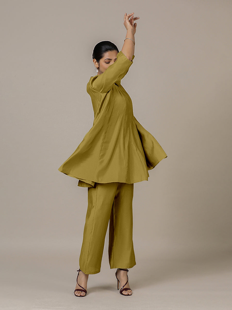 Tuhi x Rozaana Kurta, in Yellow Viscose, featuring three quarter sleeves and v-neckline, made for daily & work (view 8).