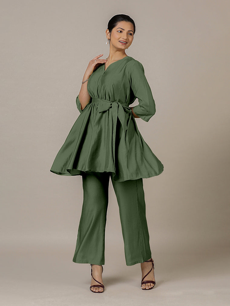 Tuhi x Rozaana Kurta, in Green Viscose, featuring three quarter sleeves and v-neckline, made for daily & work.