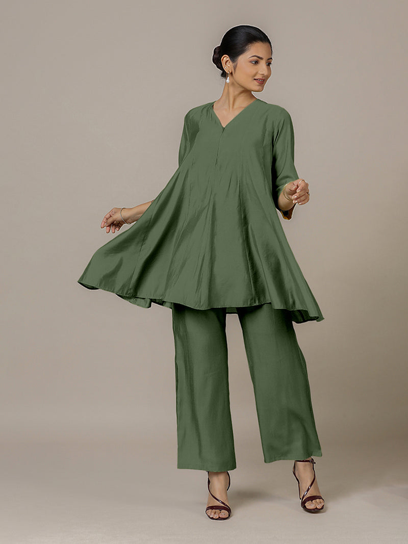 Tuhi x Rozaana | A Line Kurta in Hunter Green with Thread Work | Coords or Only Kurta-Binks