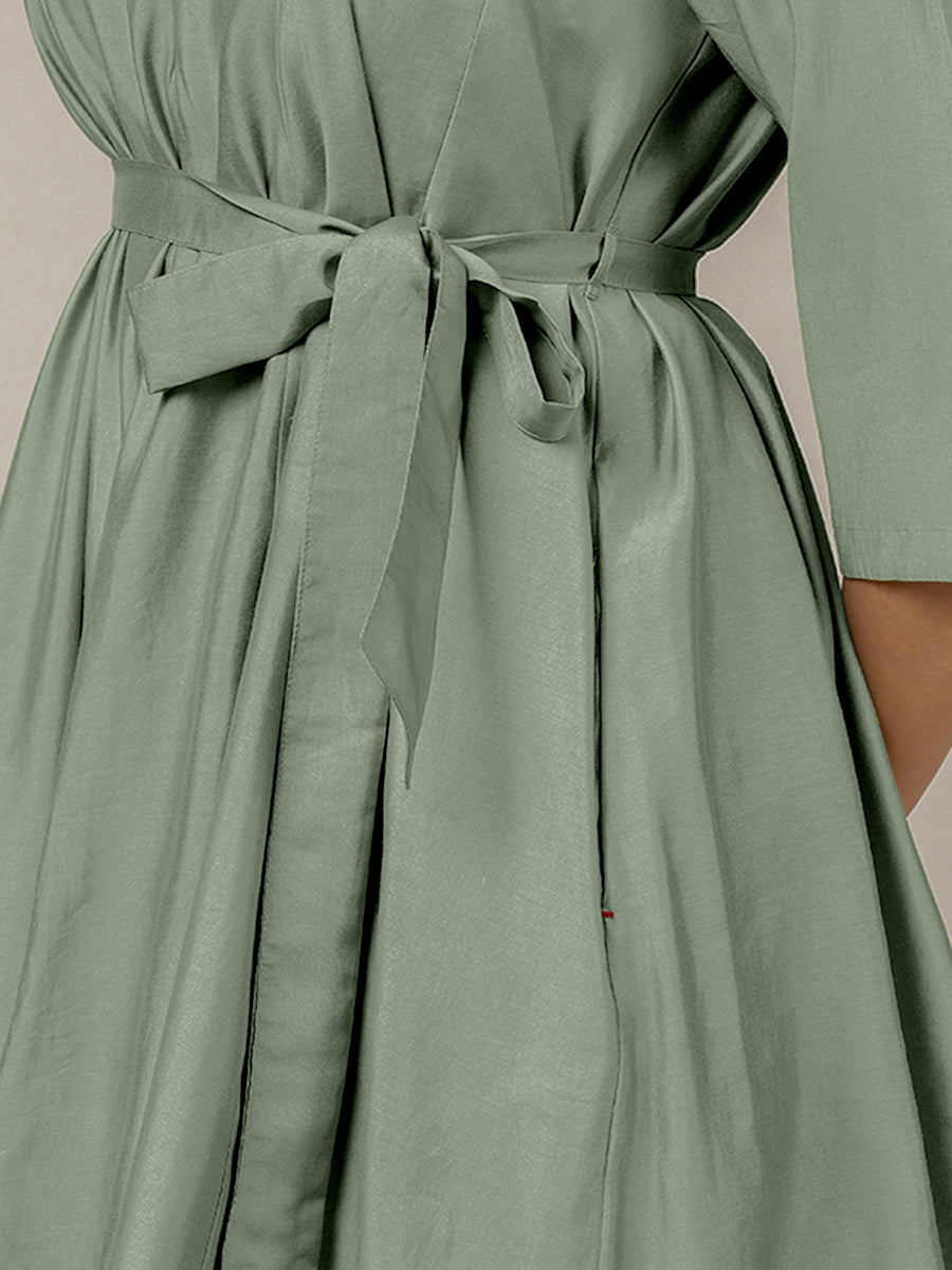 Tuhi x Rozaana Kurta, in Green Viscose, featuring three quarter sleeves and v-neckline, made for daily & work (view 4).