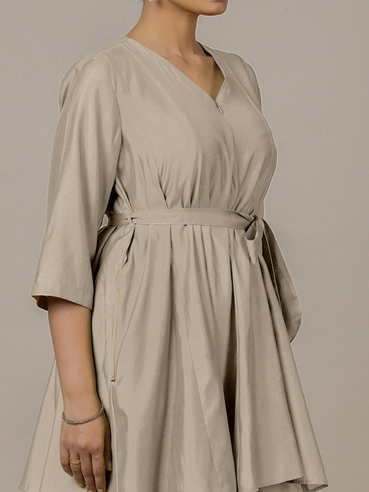 Tuhi x Rozaana Kurta, in Grey Viscose, featuring three quarter sleeves and v-neckline, made for daily & work (view 3).