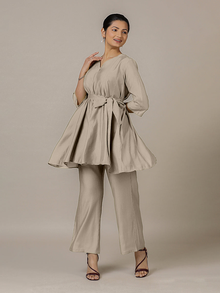 Tuhi x Rozaana Kurta, in Grey Viscose, featuring three quarter sleeves and v-neckline, made for daily & work (view 8).