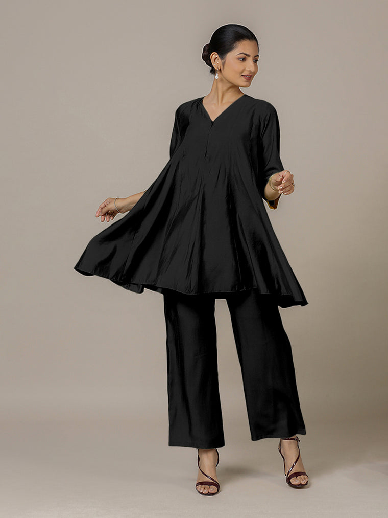 Tuhi x Rozaana Kurta, in Black Viscose, featuring three quarter sleeves and v-neckline, made for daily & work.
