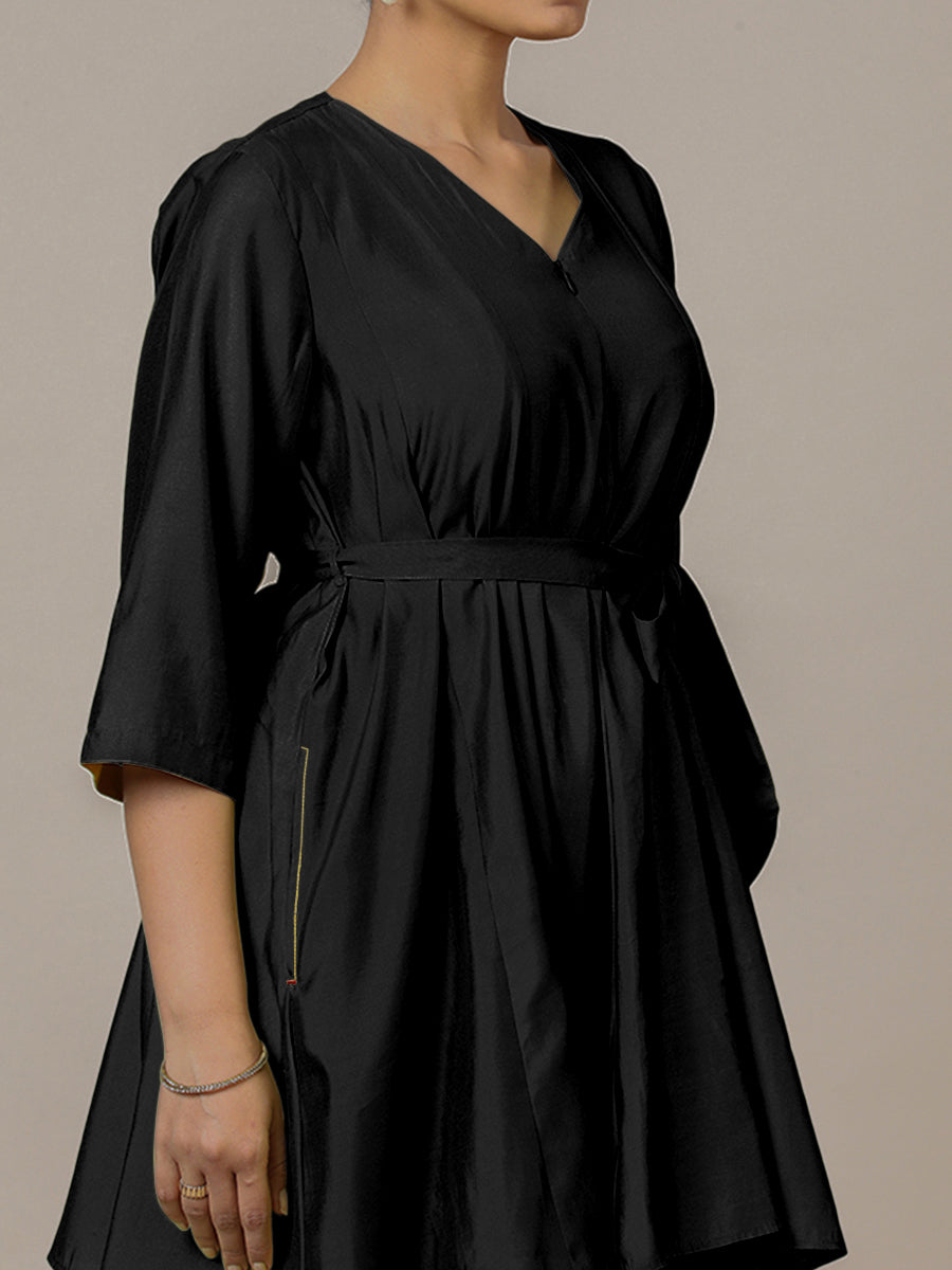 Tuhi x Rozaana Kurta, in Black Viscose, featuring three quarter sleeves and v-neckline, made for daily & work (view 3).
