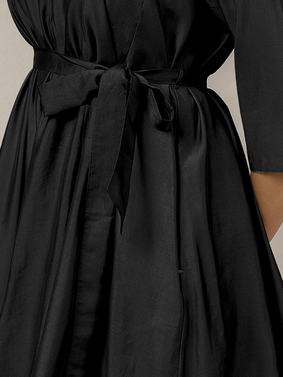 Tuhi x Rozaana Kurta, in Black Viscose, featuring three quarter sleeves and v-neckline, made for daily & work (view 4).