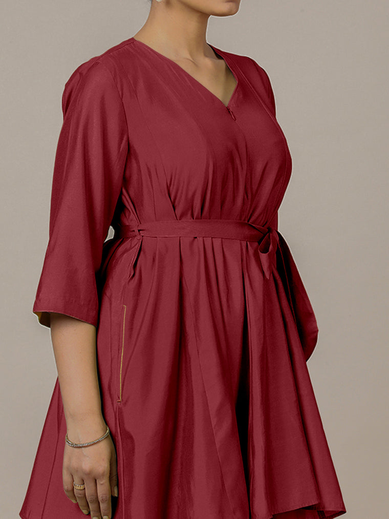 Tuhi x Rozaana Kurta, in Red Viscose, featuring three quarter sleeves and v-neckline, made for daily & work (view 3).