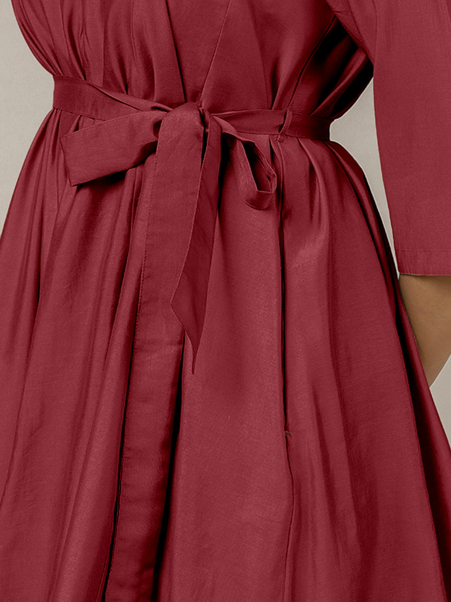 Tuhi x Rozaana Kurta, in Red Viscose, featuring three quarter sleeves and v-neckline, made for daily & work (view 4).