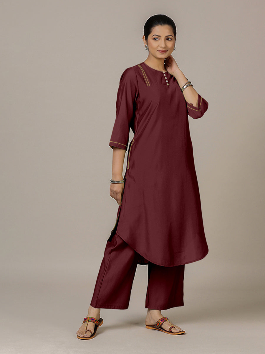 Urvi x Rozaana Kurta, in Maroon Viscose, featuring three quarter sleeves and round neckline, made for daily & work (view 6).