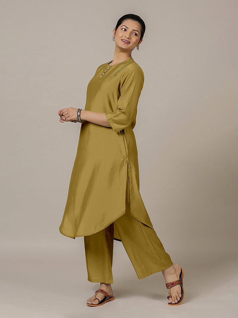 Urvi x Rozaana Kurta, in Yellow Viscose, featuring three quarter sleeves and round neckline, made for daily & work.