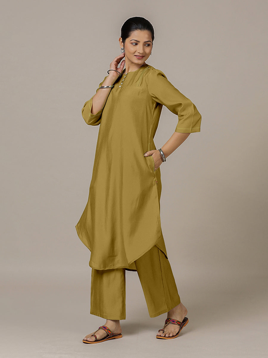 Urvi x Rozaana Kurta, in Yellow Viscose, featuring three quarter sleeves and round neckline, made for daily & work (view 7).