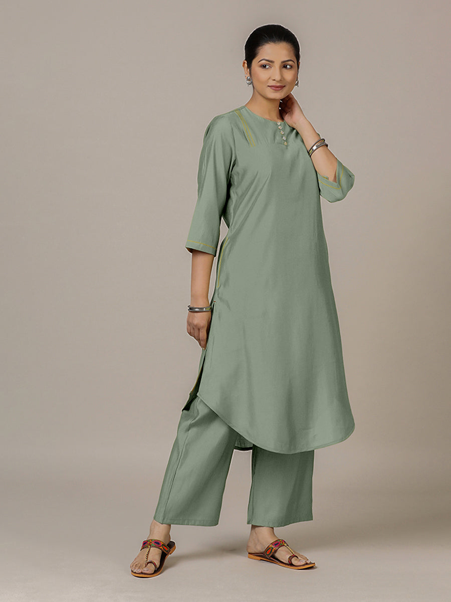 Urvi x Rozaana Kurta, in Green Viscose, featuring three quarter sleeves and round neckline, made for daily & work (view 7).