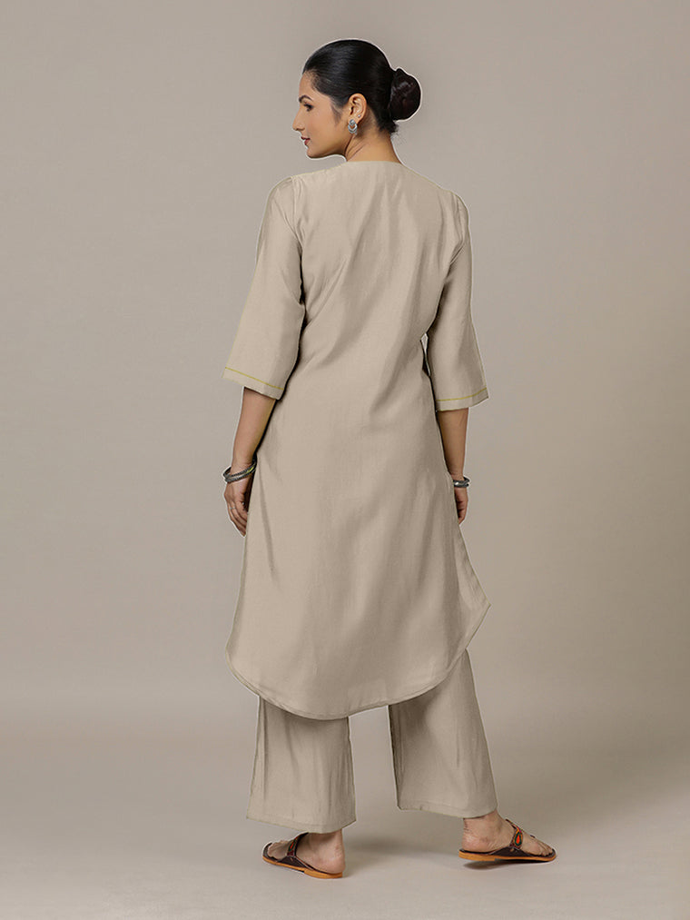 Urvi x Rozaana Kurta, in Grey Viscose, featuring three quarter sleeves and round neckline, made for daily & work (view 2).
