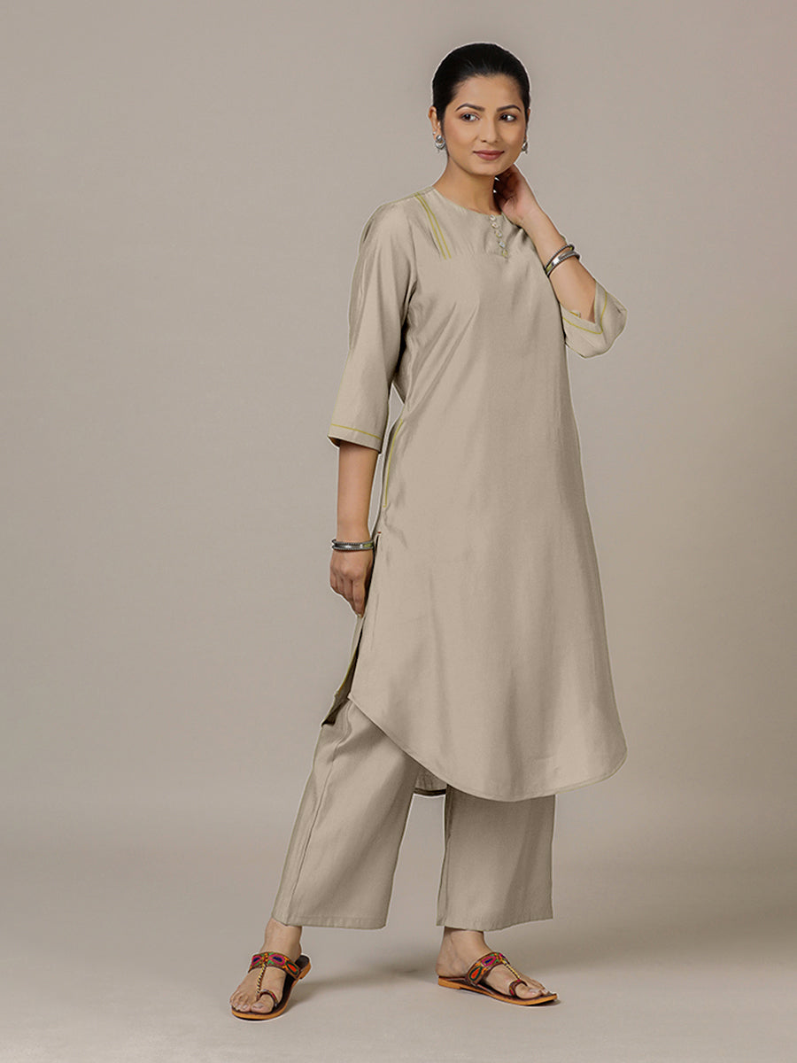 Urvi x Rozaana Kurta, in Grey Viscose, featuring three quarter sleeves and round neckline, made for daily & work (view 6).