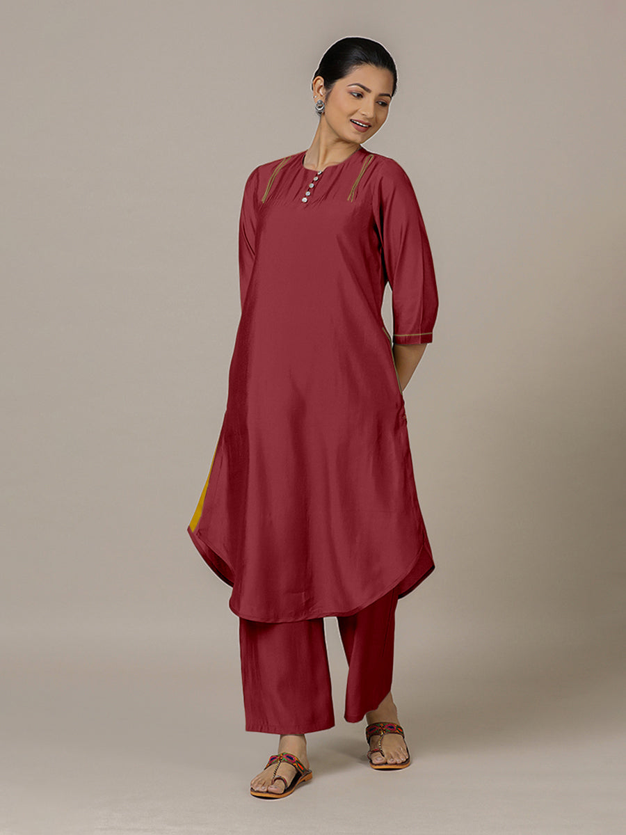 Urvi x Rozaana Kurta, in Red Viscose, featuring three quarter sleeves and round neckline, made for daily & work (view 5).