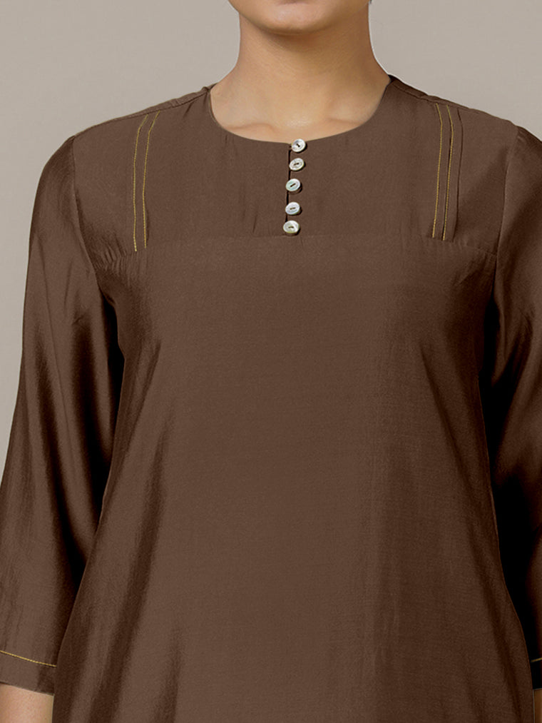Urvi x Rozaana Kurta, in Brown Viscose, featuring three quarter sleeves and round neckline, made for daily & work (view 3).