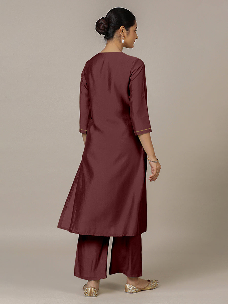 Zoya x Rozaana Kurta, in Maroon Viscose, featuring three quarter sleeves and keyhole neckline, made for daily & work (view 2).