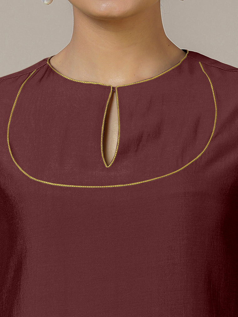 Zoya x Rozaana Kurta, in Maroon Viscose, featuring three quarter sleeves and keyhole neckline, made for daily & work (view 3).