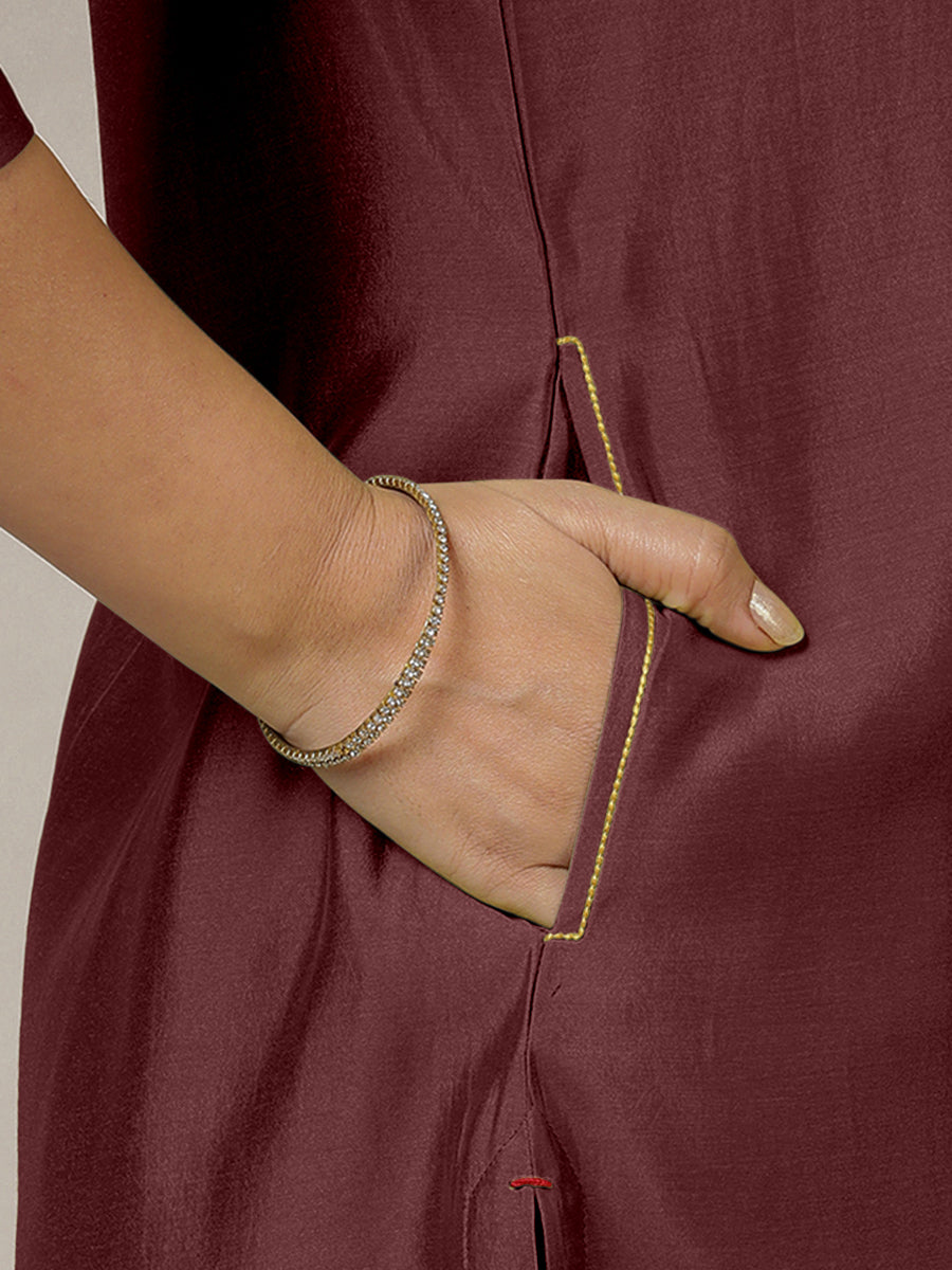 Zoya x Rozaana Kurta, in Maroon Viscose, featuring three quarter sleeves and keyhole neckline, made for daily & work (view 4).