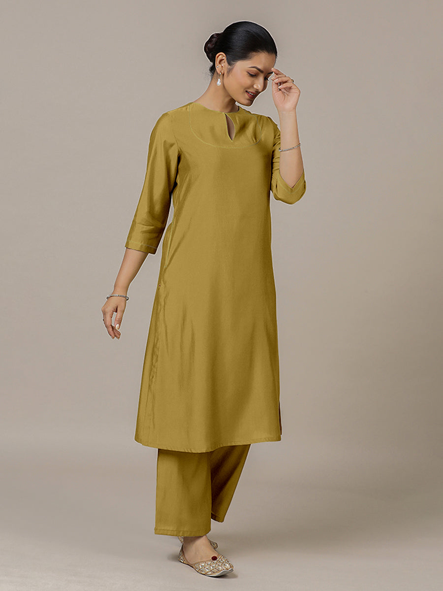Zoya x Rozaana Kurta, in Yellow Viscose, featuring three quarter sleeves and keyhole neckline, made for daily & work (view 8).