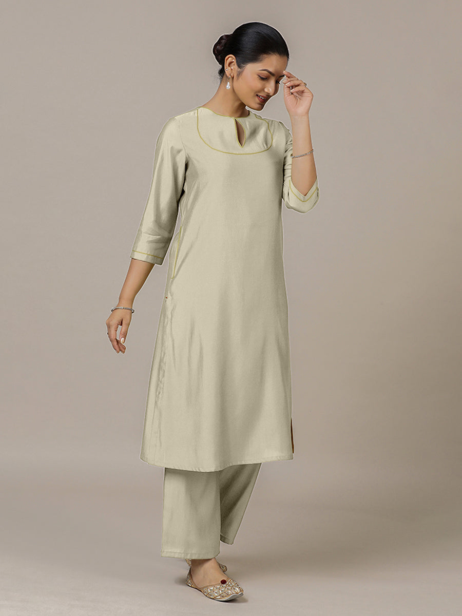 Zoya x Rozaana | A Line Kurta in Ivory with Thread Work | Coords or Only Kurta