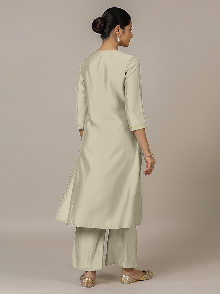 Zoya x Rozaana Kurta, in Cream Viscose, featuring three quarter sleeves and keyhole neckline, made for daily & work (view 2).