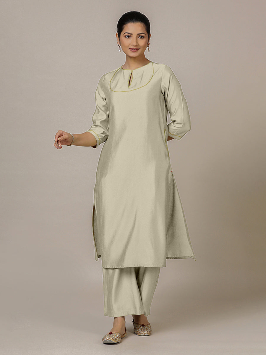 Zoya x Rozaana Kurta, in Cream Viscose, featuring three quarter sleeves and keyhole neckline, made for daily & work (view 6).