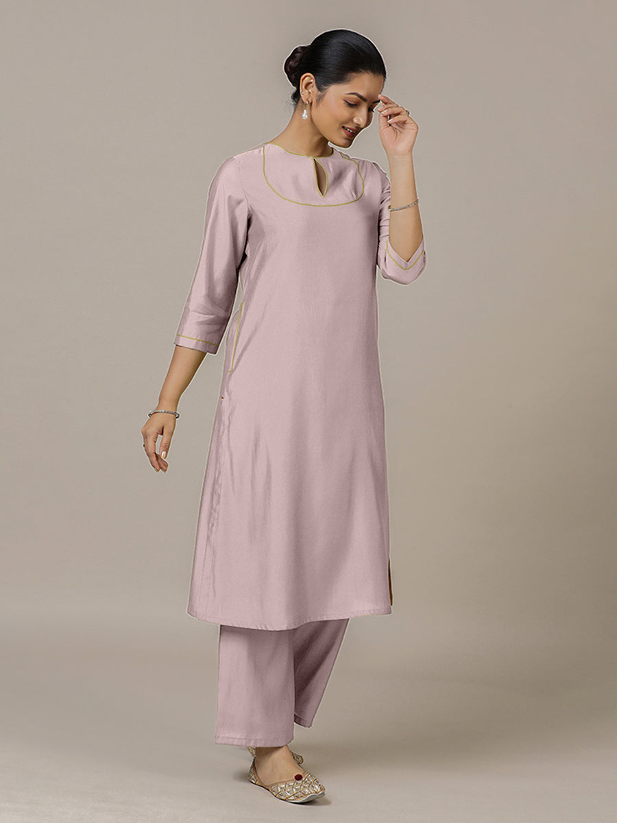 Zoya x Rozaana Kurta, in Purple Viscose, featuring three quarter sleeves and keyhole neckline, made for daily & work (view 8).