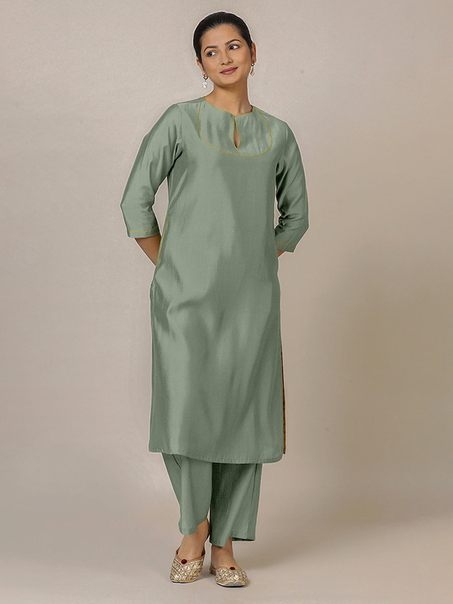 Zoya x Rozaana Kurta, in Green Viscose, featuring three quarter sleeves and keyhole neckline, made for daily & work (view 5).