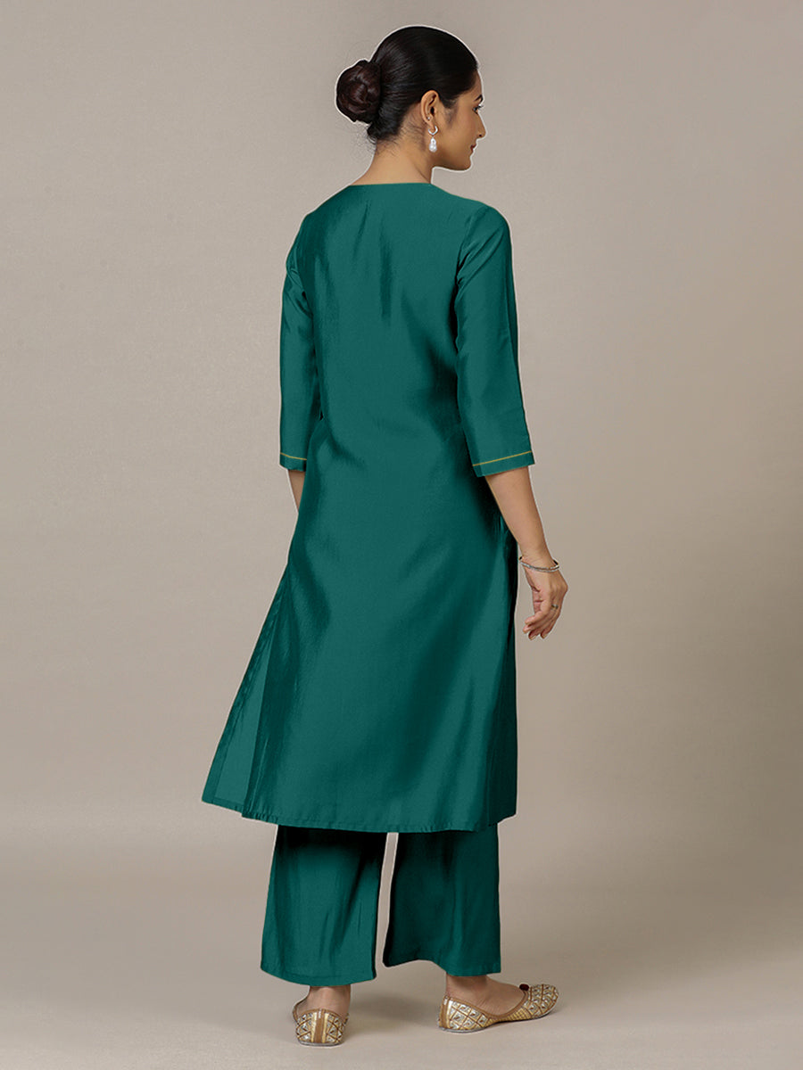 Zoya x Rozaana Kurta, in Green Viscose, featuring three quarter sleeves and keyhole neckline, made for daily & work (view 2).