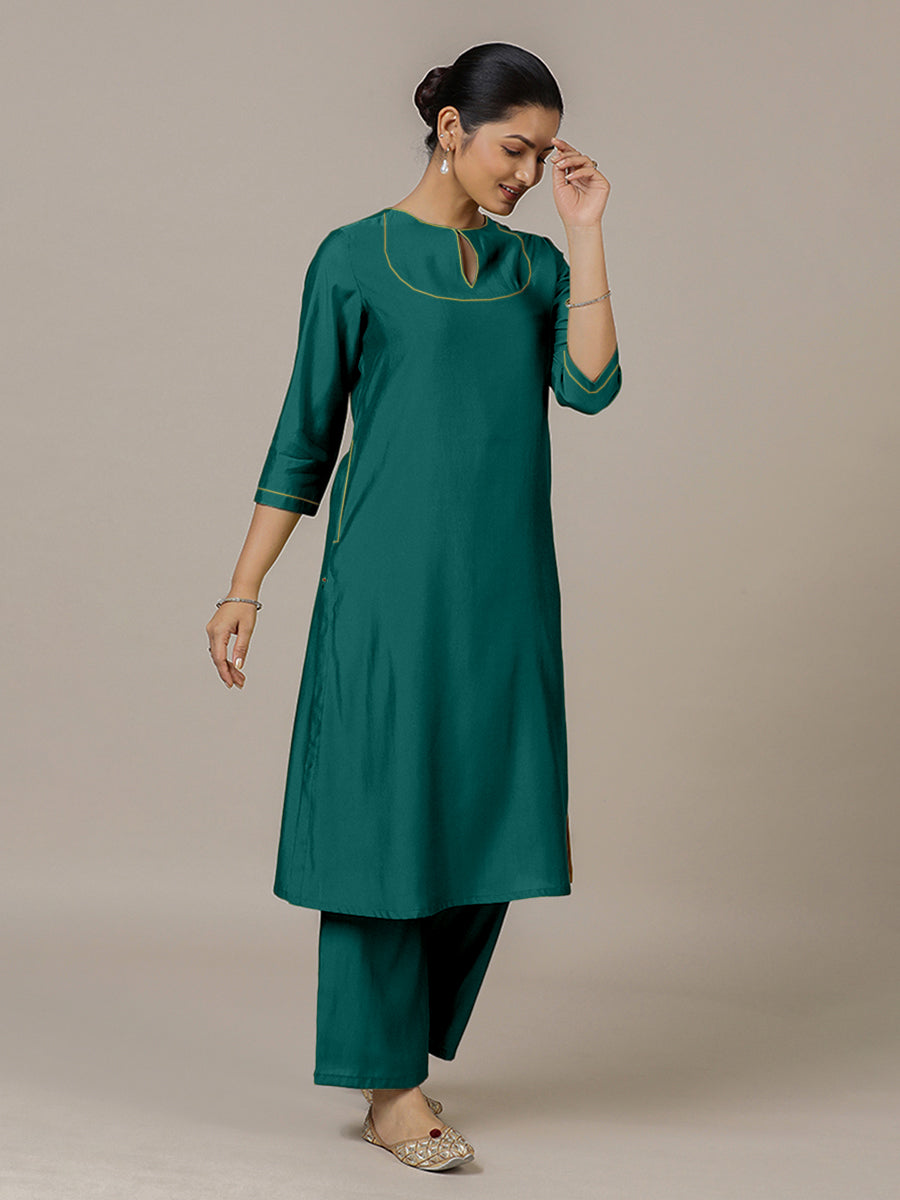 Zoya x Rozaana Kurta, in Green Viscose, featuring three quarter sleeves and keyhole neckline, made for daily & work (view 8).