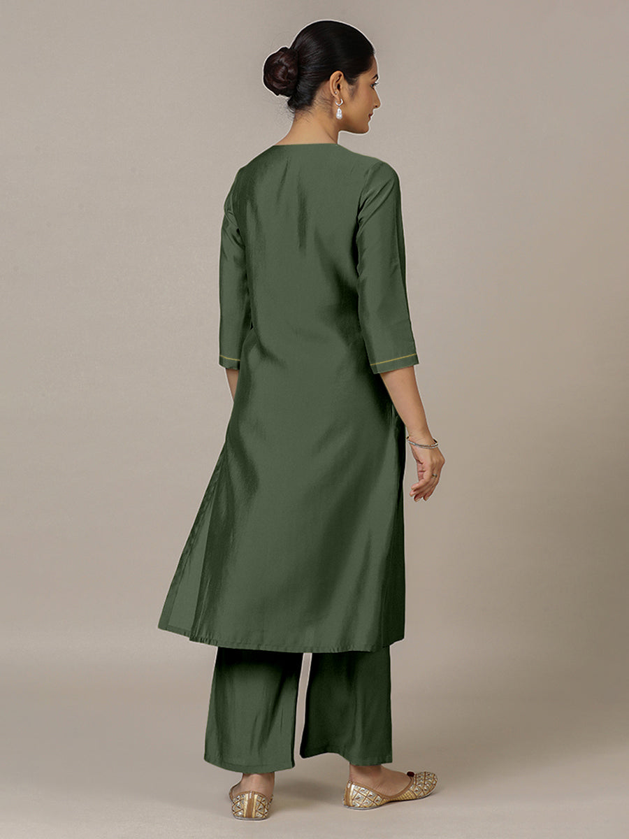 Zoya x Rozaana Kurta, in Green Viscose, featuring three quarter sleeves and keyhole neckline, made for daily & work (view 2).