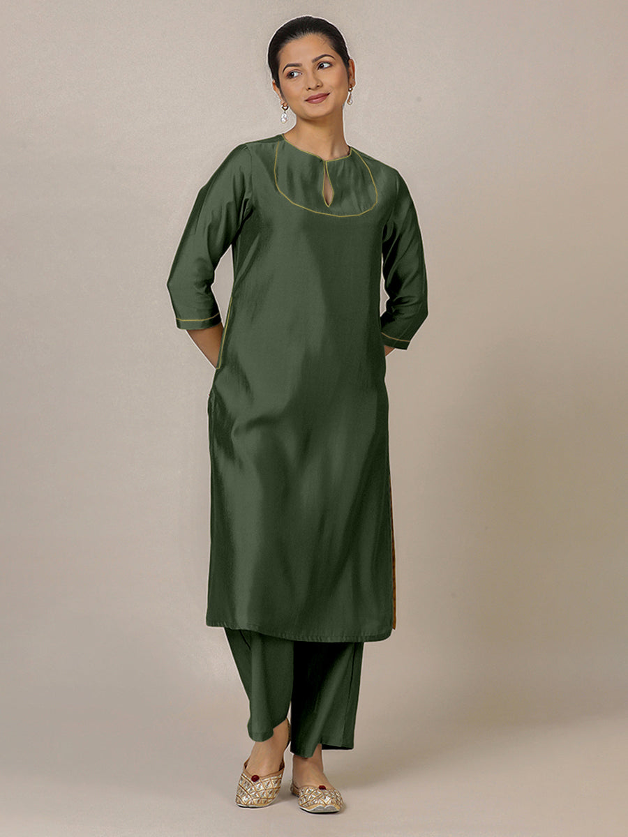 Zoya x Rozaana Kurta, in Green Viscose, featuring three quarter sleeves and keyhole neckline, made for daily & work (view 5).