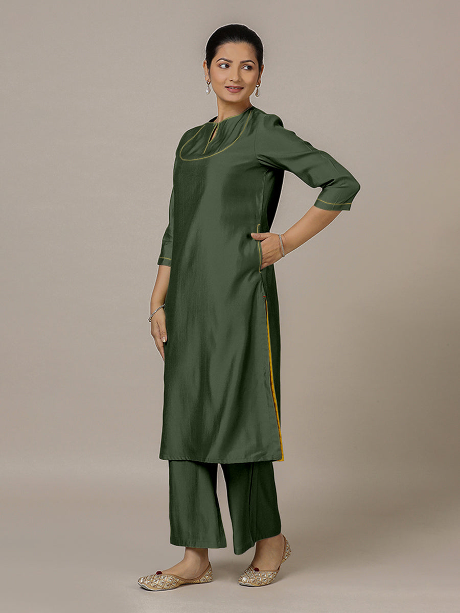 Zoya x Rozaana Kurta, in Green Viscose, featuring three quarter sleeves and keyhole neckline, made for daily & work (view 7).