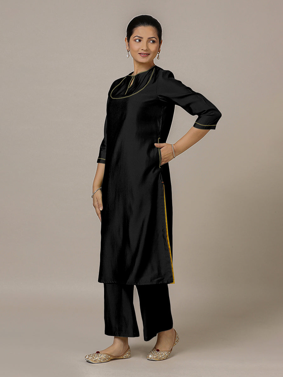 Zoya x Rozaana Kurta, in Black Viscose, featuring three quarter sleeves and keyhole neckline, made for daily & work (view 8).