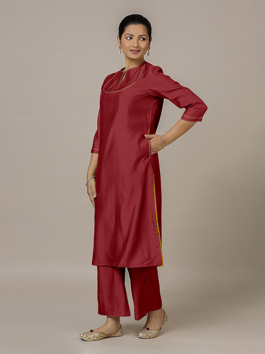 Zoya x Rozaana Kurta, in Red Viscose, featuring three quarter sleeves and keyhole neckline, made for daily & work (view 8).