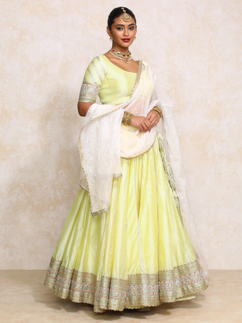 Mahira x Tyohaar | Lemon Yellow Plain Chandheri FlareFit™ Lehenga Set with Dupatta-Binks