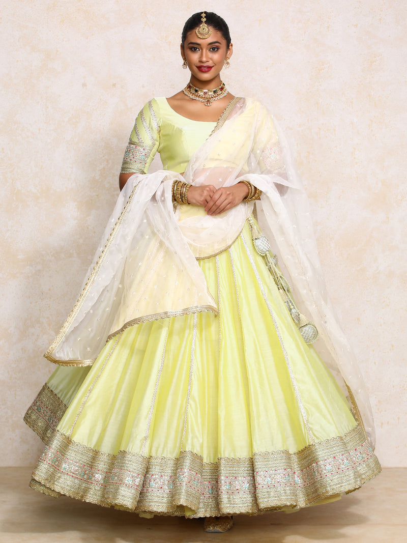 Mahira x Tyohaar | Lemon Yellow Plain Chandheri FlareFit™ Lehenga Set with Dupatta-Binks
