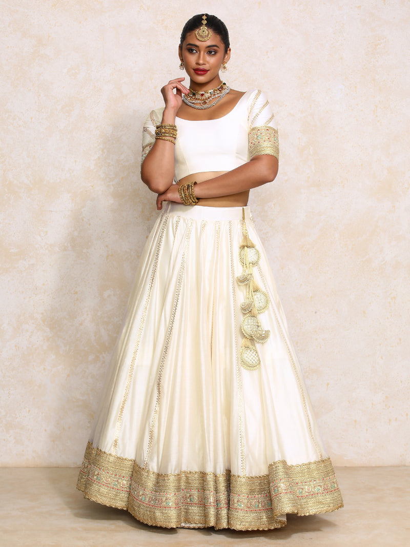 Mahira x Tyohaar | White Plain Chandheri FlareFit™ Lehenga Set with Dupatta-Binks