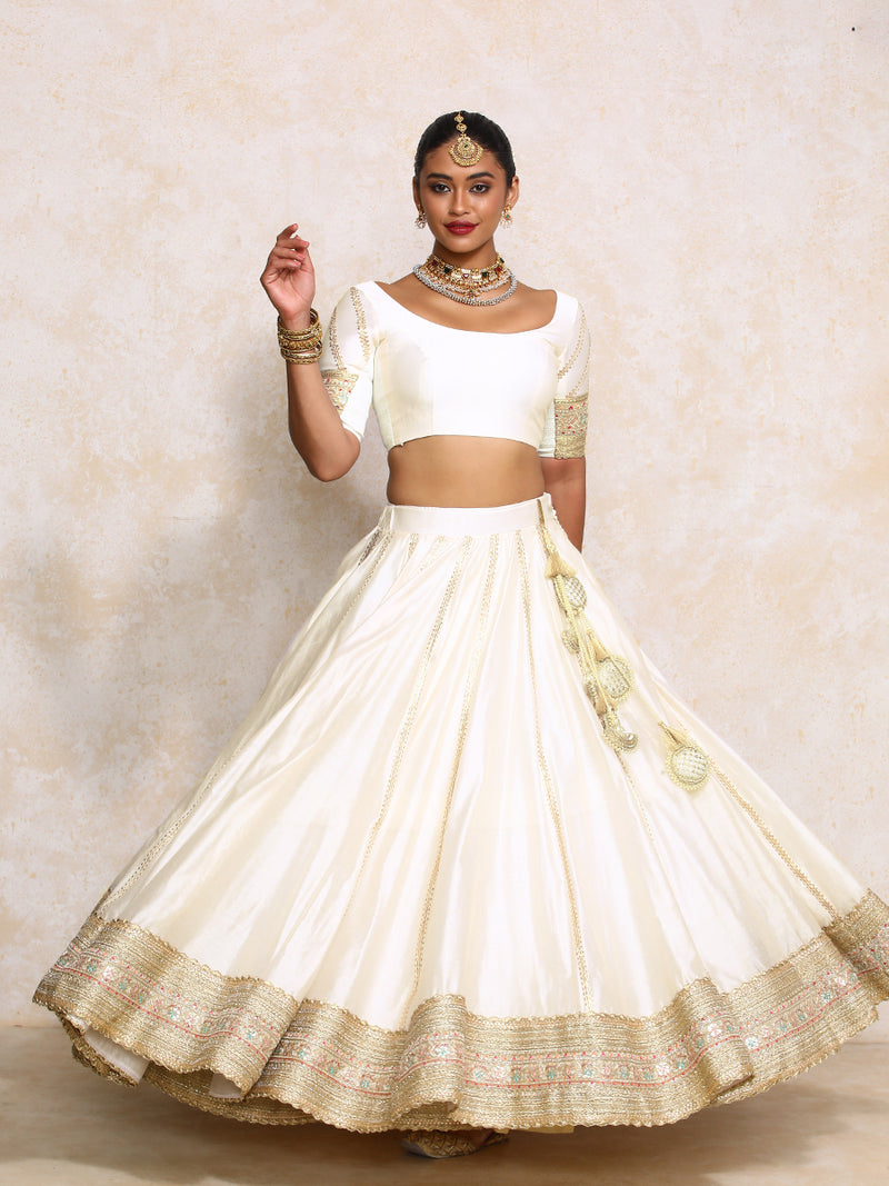 Mahira x Tyohaar | White Plain Chandheri FlareFit™ Lehenga Set with Dupatta-Binks