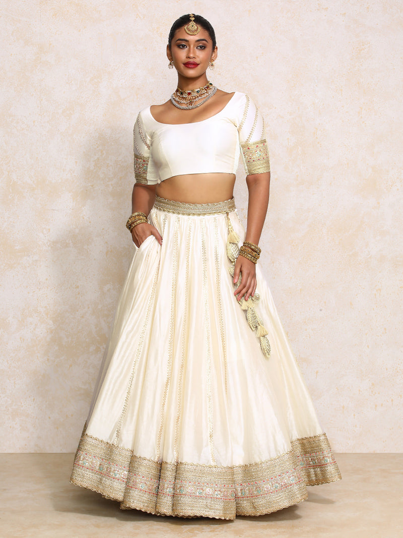 Mahira x Tyohaar | White Plain Chandheri FlareFit™ Lehenga Set with Dupatta-Binks