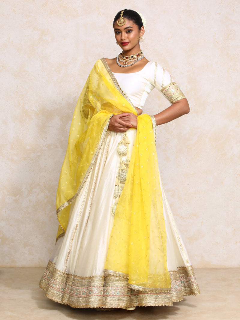 Mahira x Tyohaar | White Plain Chandheri FlareFit™ Lehenga Set with Dupatta-Binks